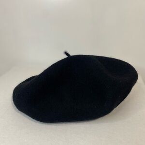 A New Day Black Wool Beret Hat One Size Classic Fall Winter Elegant Style